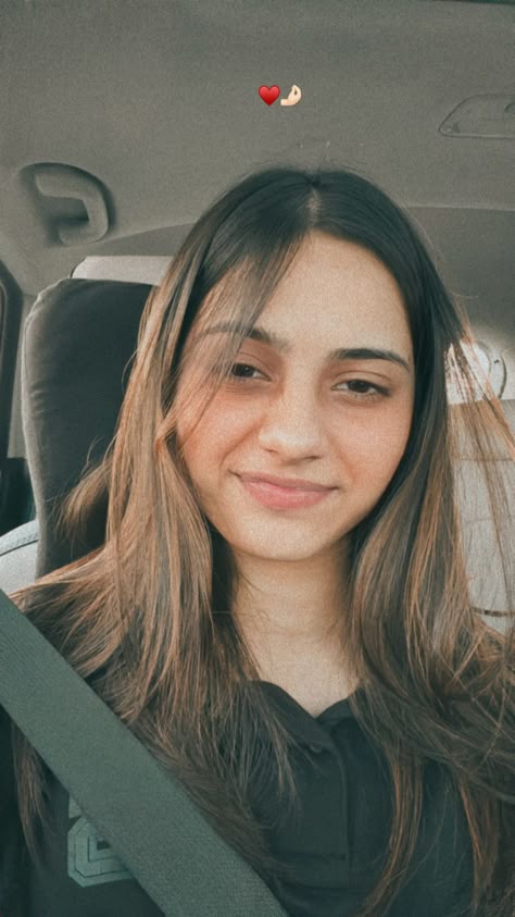 Cute Girls Pic DPs for WhatsApp & Instagram