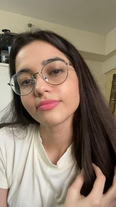 Cute Girls Pic DPs for WhatsApp & Instagram