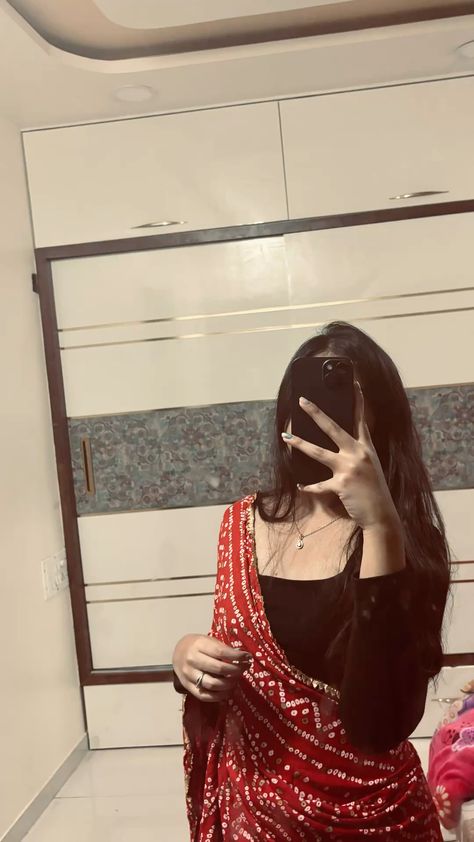 Cute Girls Pic DPs for WhatsApp & Instagram